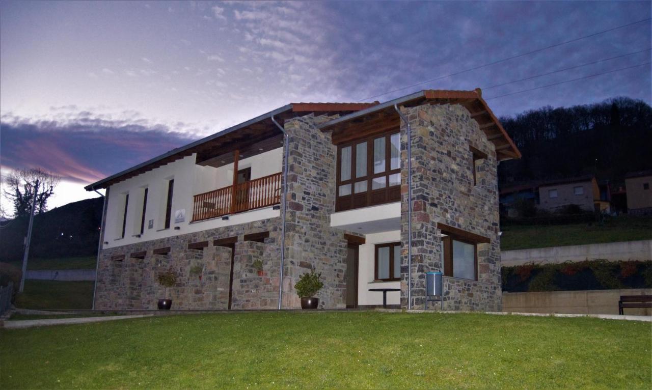 Apartamentos Rurales Penon Blanco Penerudes 外观 照片